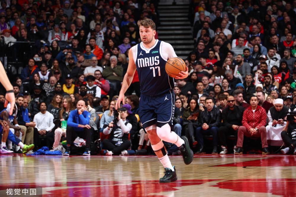 为一个年轻 为一个年轻