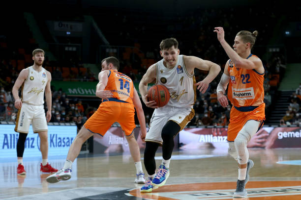 比赛开局 比赛开局