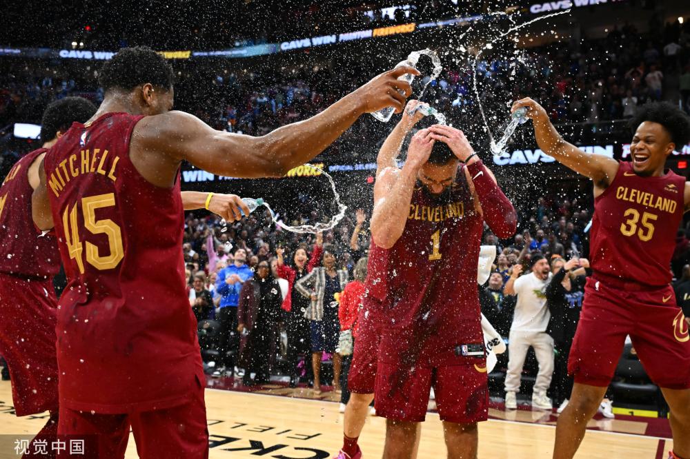 与维尼修斯 与维尼修斯